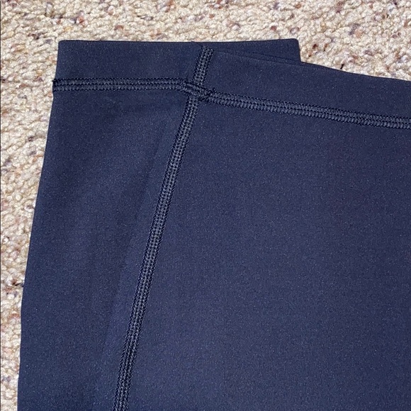 Lulu lemon black leggings - Picture 4 of 8